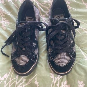 Woman’s Vans tennis shoes